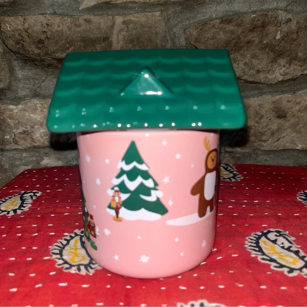 NWT Starbucks HOLIDAY 2025 Pink Mug with Green Roof Lid 14oz 414ml LTD EDITION